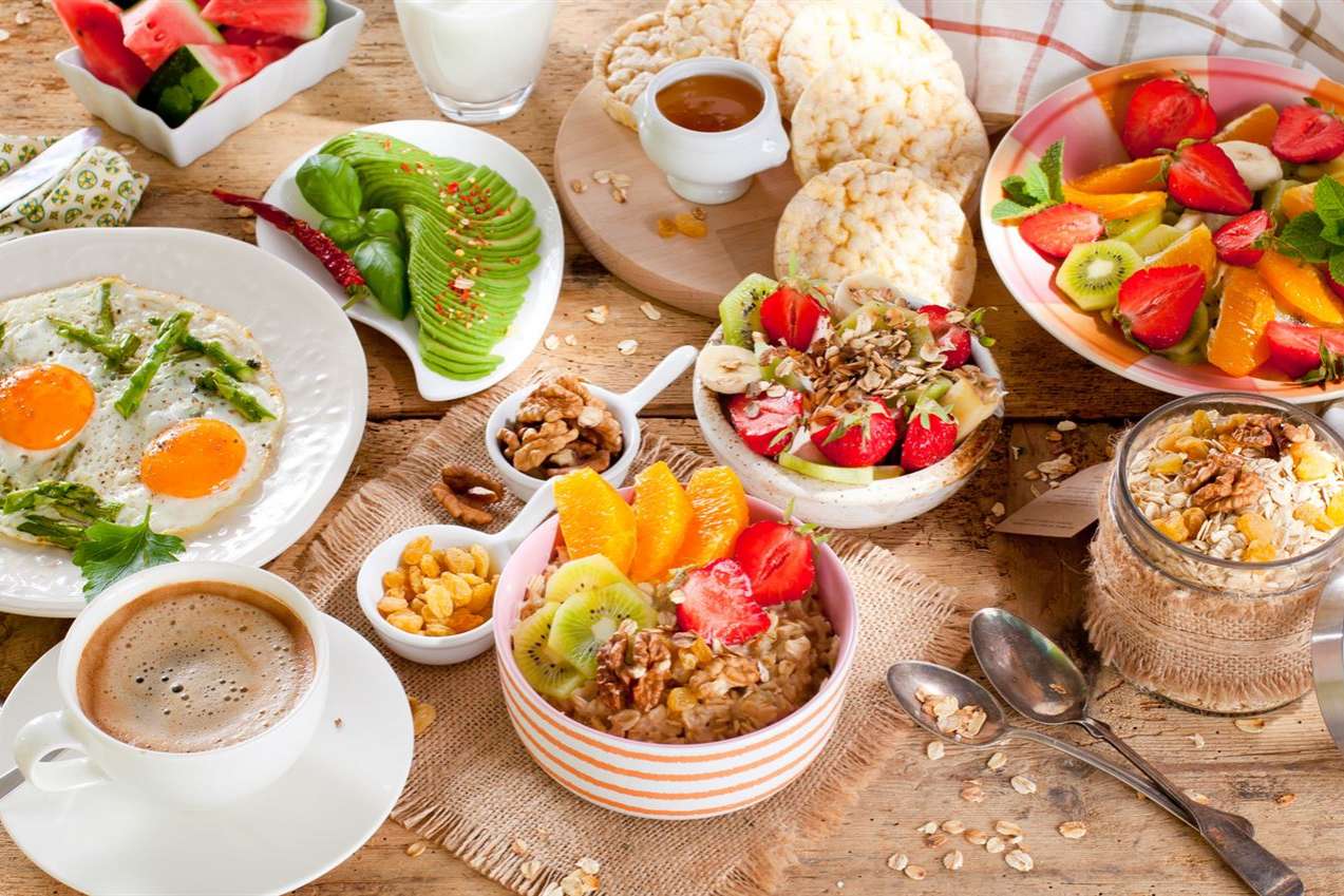 reichhaltiges Frühstücksbuffet